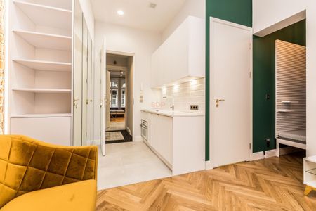 Przyjemne, ciche dwa pokoje w ścisłym centrum - Zdjęcie 5