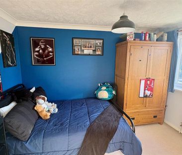 3 bedroom terraced house to rent - Photo 3