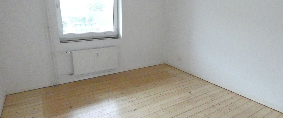 Schicke Erdgeschoss-Wohnung mit Balkon in ruhiger Lage - Photo 1