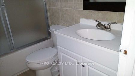 For Lease - 182 Ruggles Avenue Unit# 3, Richmond Hill, Ontario - Photo 5