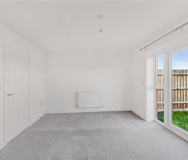 Particularly well presented three bedroom semi-detached house with ... - Photo 2