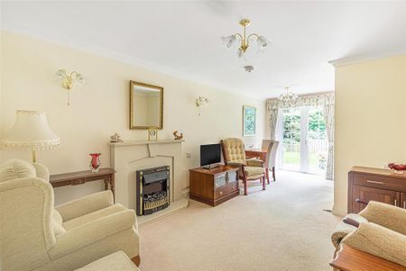 1 bedroom ground floor flat to rent - Photo 2