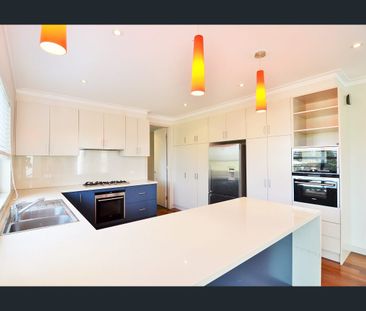 Spacious Family Home In Quiet Cul-de-sac - Photo 5