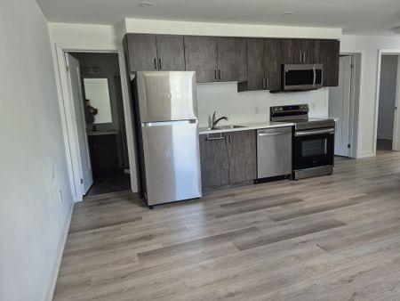 For Lease - 4263 Fourth Avenue Unit# 812, Niagara Falls, Ontario - Photo 5