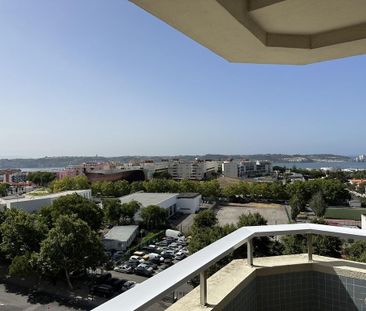 4 room luxury Apartment for rent in Lisbon - Photo 5