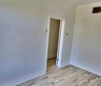 Appartement 3 ½ rénové Métro Honoré-Beaugrand à Mercier-Hochelaga-M... - Photo 3
