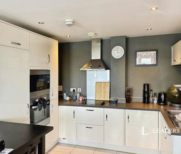 2 bedroom flat to rent - Photo 6