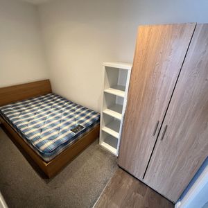 Studio Flat, Bracken House, M1 - Photo 2
