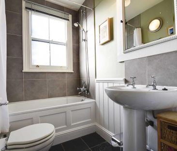 3 bedroom apartment to rent - Photo 6