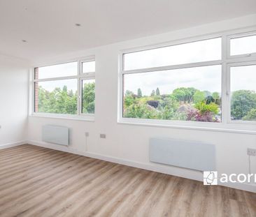 Flat to rent - Worsley Bridge Road, London, SE26 - Photo 5