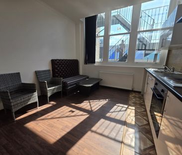 1 Bed Flat, Bute St, LU1 - Photo 1