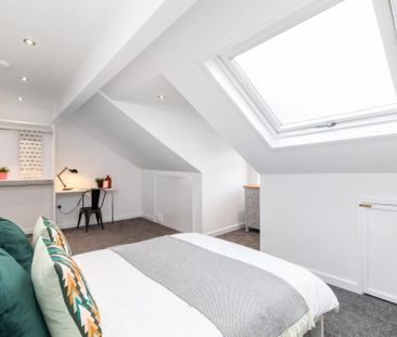 21 Brudenell Mount, Leeds, LS6 1HT - Photo 3