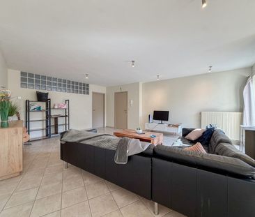 Appartement te huur in Ruien voor € 750 met 2 slaapkamers - Photo 2
