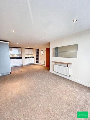 2 bedroom flat to rent - Photo 2