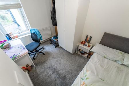 4 bedroom house to rent - Photo 2