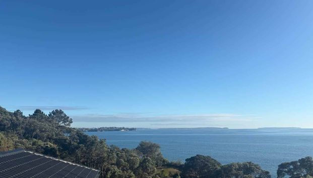 Unbeatable Cliff Top Luxury: Your Rare Find Aw... - Photo 1