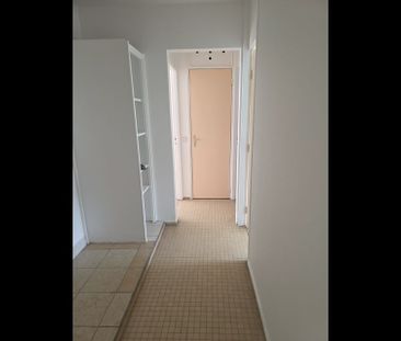 Location Appartement 4 pièces 55m² - Photo 2