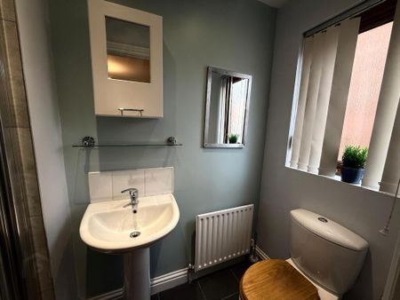 Unit 1, 1 Scotts Mews, Upper Newtownards Road, Belfast, BT4 3JX - Photo 5