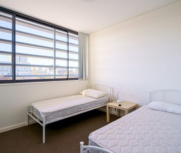 Furnished 2 Bedroom Moments from Green Square St - Photo 3