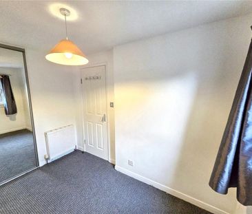 2 bedroom semi-detached house to rent - Photo 6