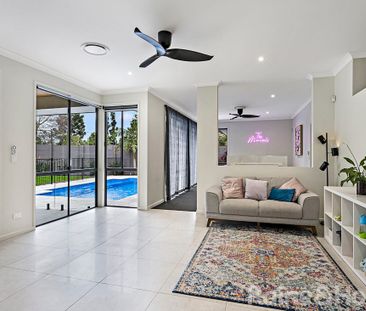 Big, Bold & Beautiful Ex-Display Home - Photo 1
