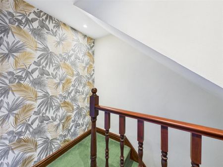 2 bedroom cottage to rent - Photo 2