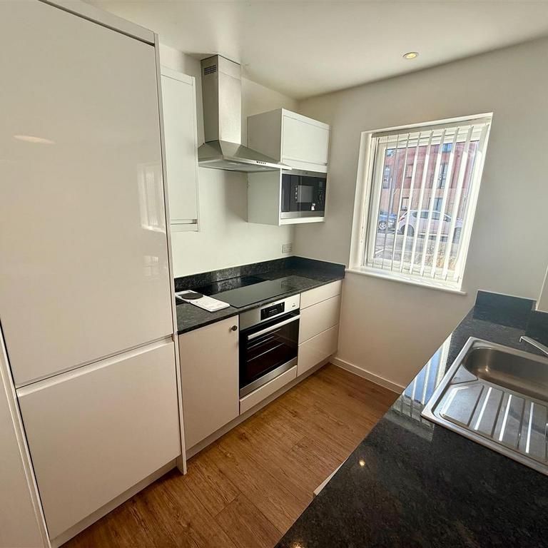 2 bedroom apartment to rent - Photo 1