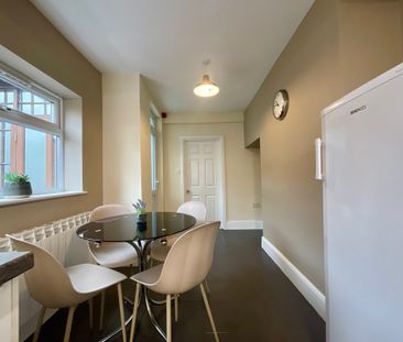 4 bedroom Mid Terraced House to let - Photo 6