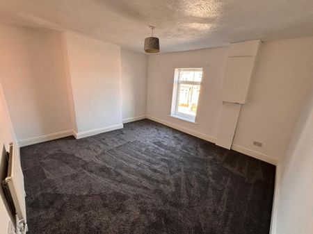 2 bed Terraced - To Let - Photo 2