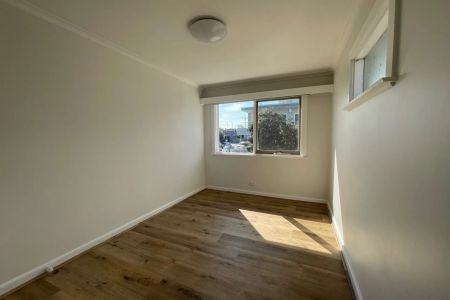 BEACH LIFESTYLE WITH AMAZING BAY VIEWS! - Photo 2