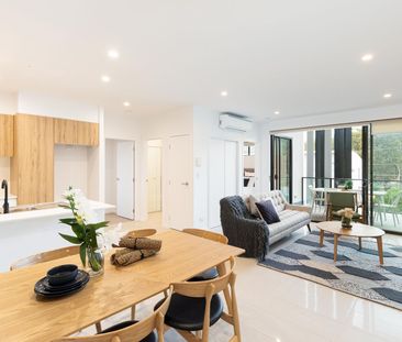 Stylish Two-Bedroom Apartment - Photo 6