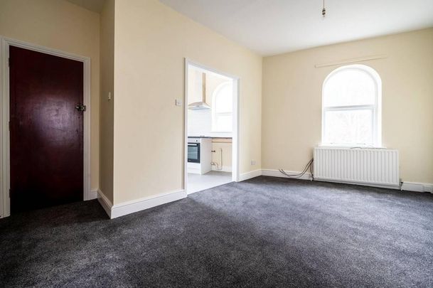 2 bedroom flat to rent - Photo 1