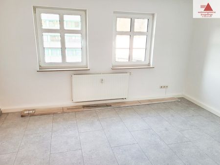 Großzügige, sanierte 5-Raum-Wohnung in Gornsdorf!! - Foto 5