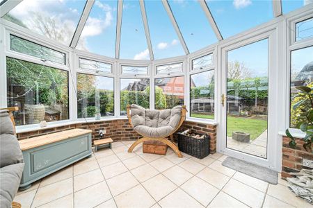 4 bedroom detached house to rent - Photo 5