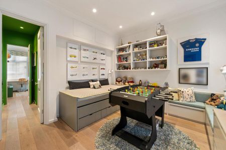 4 bedroom flat to rent - Photo 4