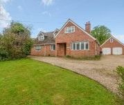 5 bedroom detached house to rent - Photo 2