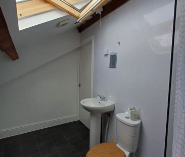 2 bedroom flat to rent - Photo 6