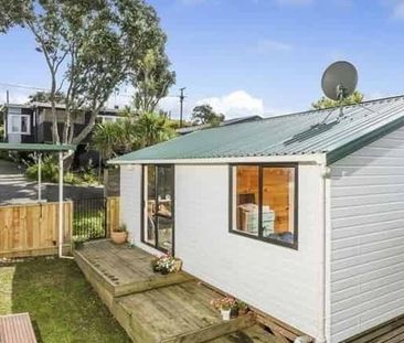 Lovely Lockwood home close to the beach - Photo 2