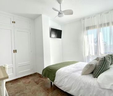 Calle Alfredo Catalani, Málaga, Andalusia 29003 - Photo 2