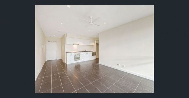 "2 Bedroom apartment for lease" - Photo 1