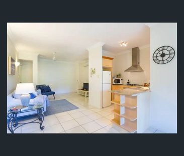 1746/2-10 Greenslopes Street, Cairns North, Qld 4870 - Photo 5