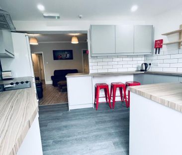 6 bedroom house to rent - Photo 1