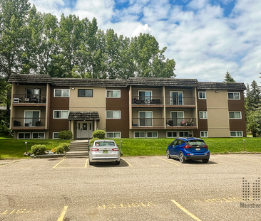 University Valley Apartments I & II - Photo 2 | Rentumo