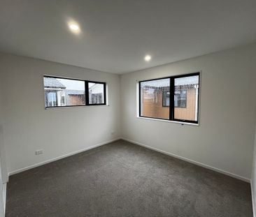 New Two Bedroom - Photo 3