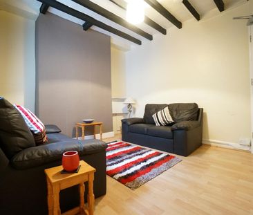 6 Albert Street - Photo 2