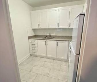 Spacious and Bright, JR-1 Bedroom Available NOW!!! - Photo 3