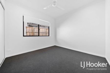 Modern Low-Maintenance Living with Parkside Convenience - Photo 5