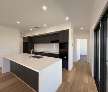 Modern & Functional- Brand New Build! - Photo 6