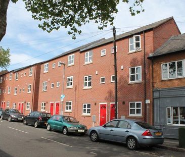 4 bedroom townhouse to rent - Photo 3