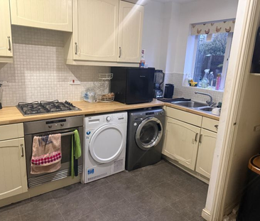 1 bedroom in a house share to rent - Photo 5